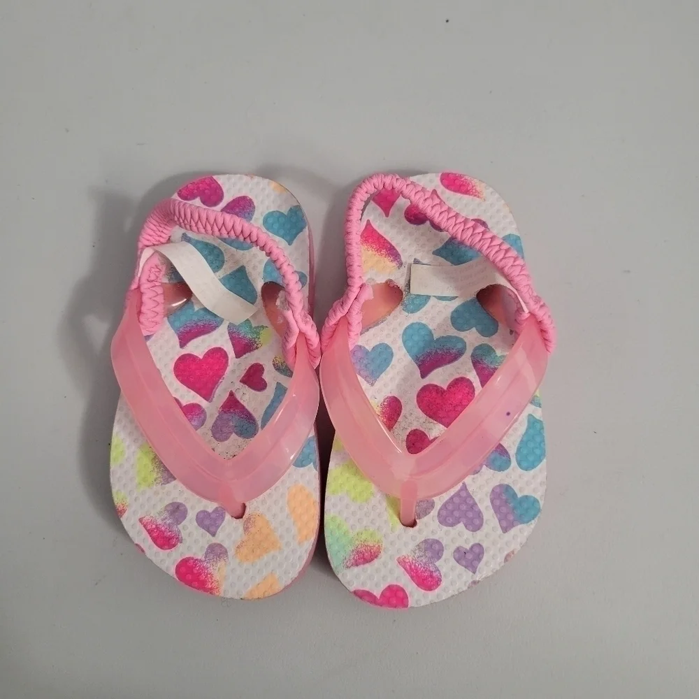 Children's Place Baby Heart Print Sandals Flip Flops